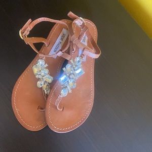 Steve Madden Tan Flat Sandals ☀️